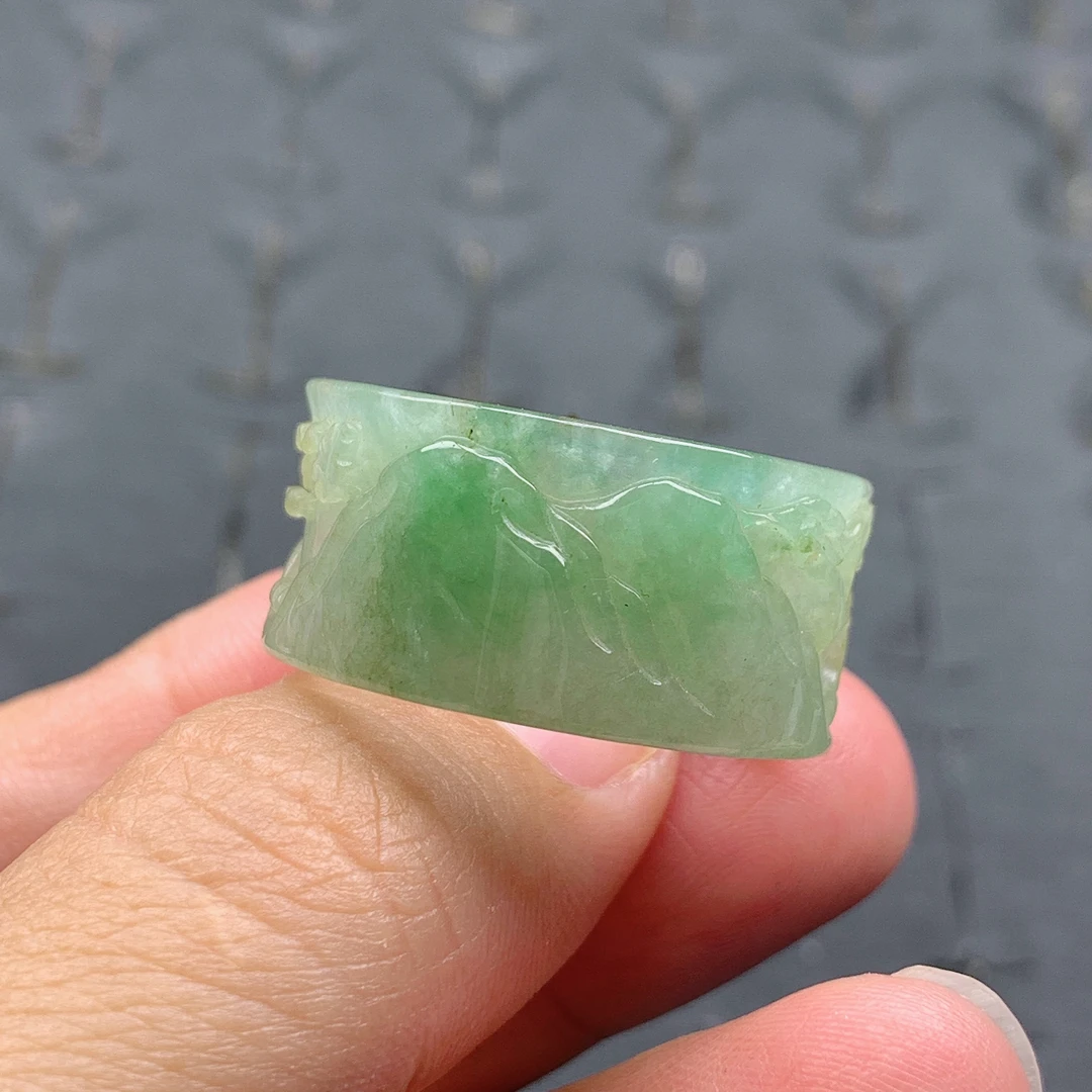 25-26号缅甸天然A货翡翠 内径21.3mm 飘绿山水扳指宽边戒指 T436