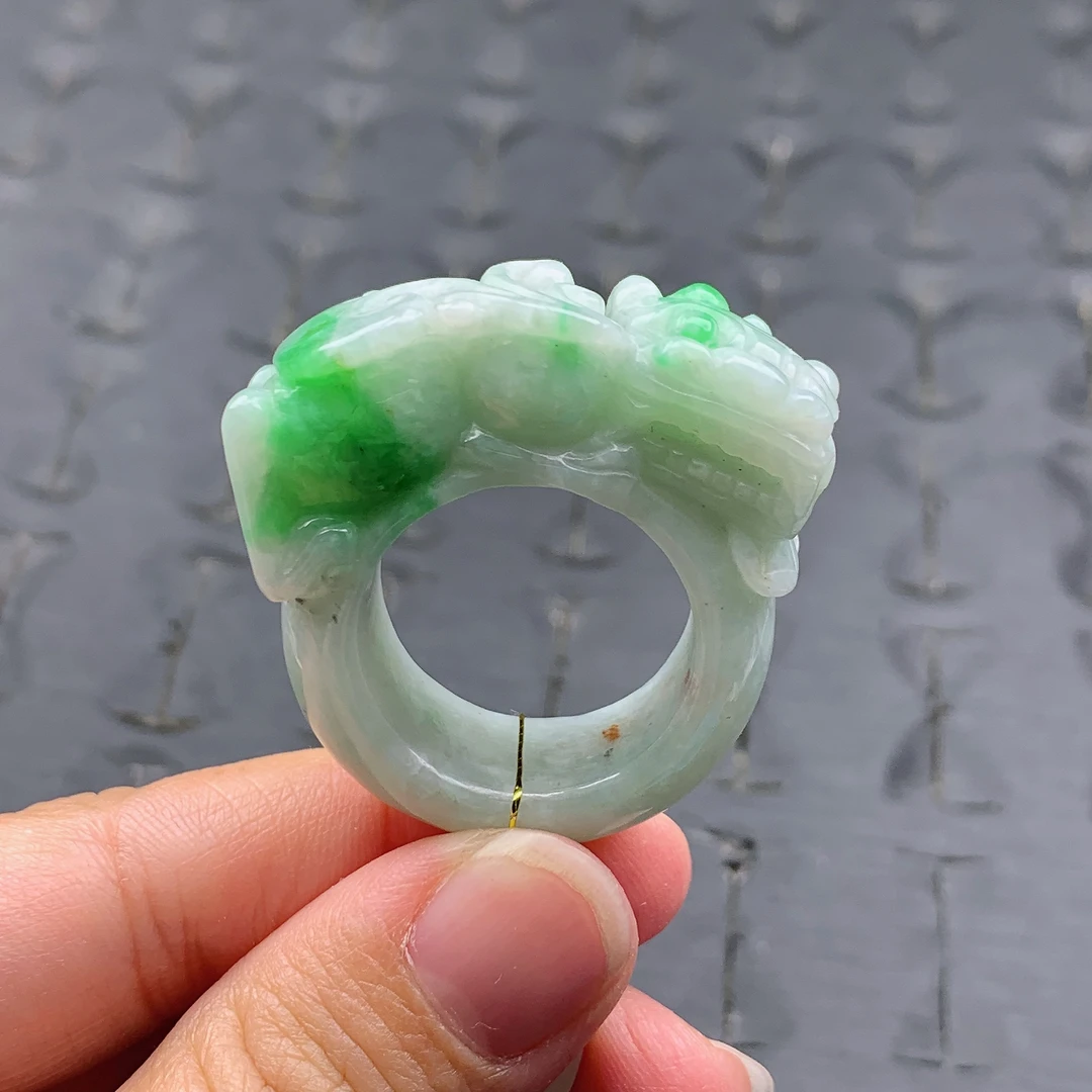25号缅甸天然A货翡翠T475 内径21.2/11.6/5.8mm 飘绿如意貔貅扳指