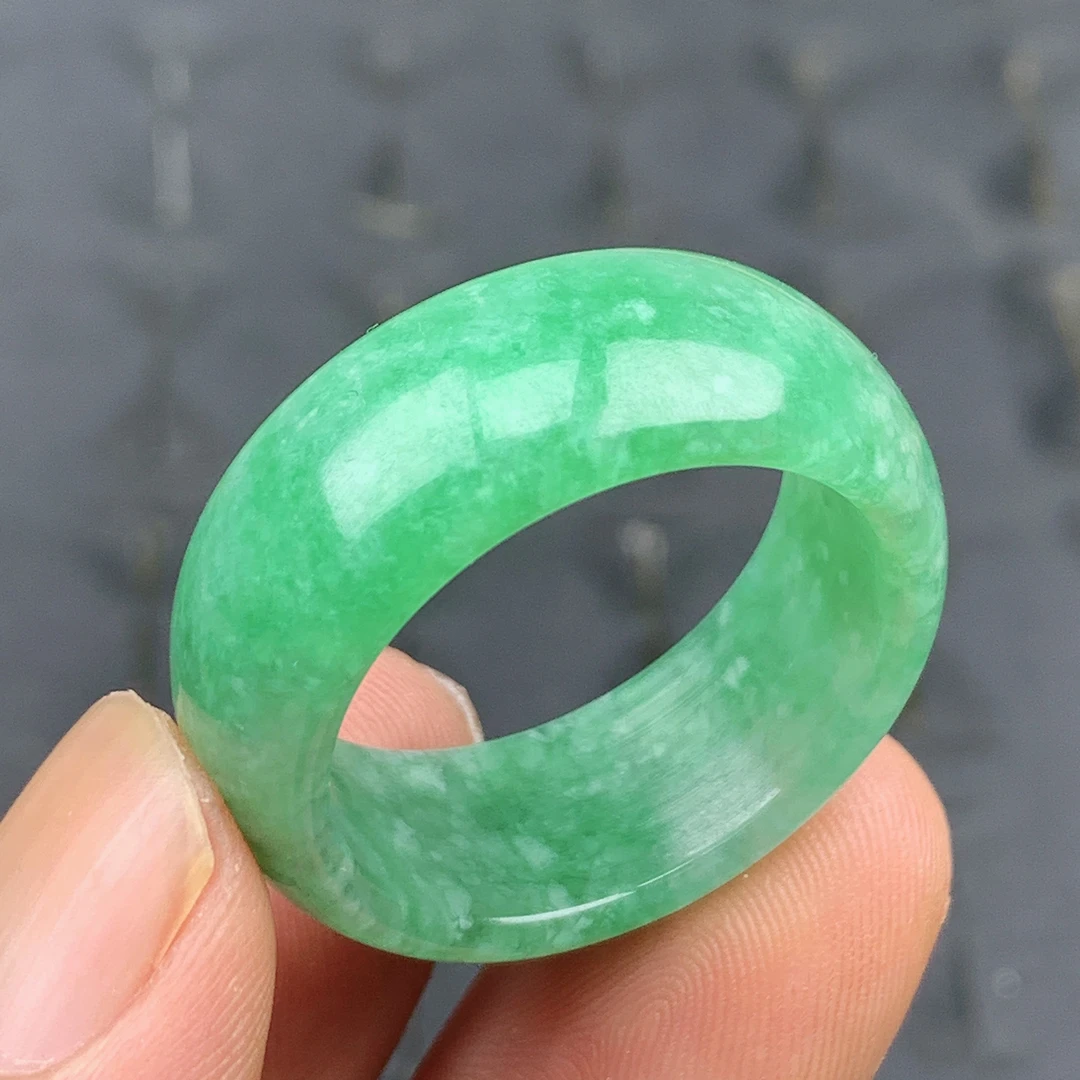 32号缅甸天然A货翡翠，满绿轮胎戒指扳指，内径23.4/10.7/4mm，T218