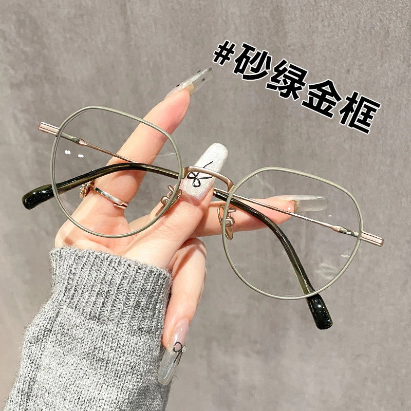 日系小框近视眼镜学生超轻显瘦设计感防蓝光眼睛框架钛合金防蓝光