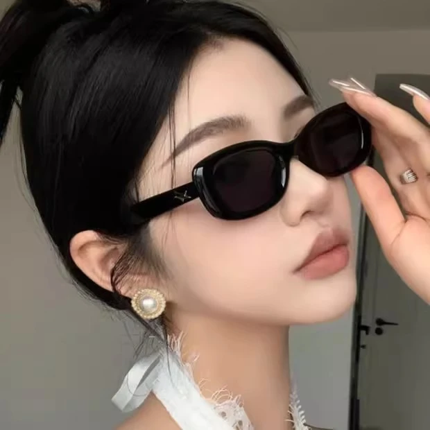 猫眼黑色椭圆Y2K墨镜女欧美复古星星ins网红辣妹防晒太阳镜眼镜潮
