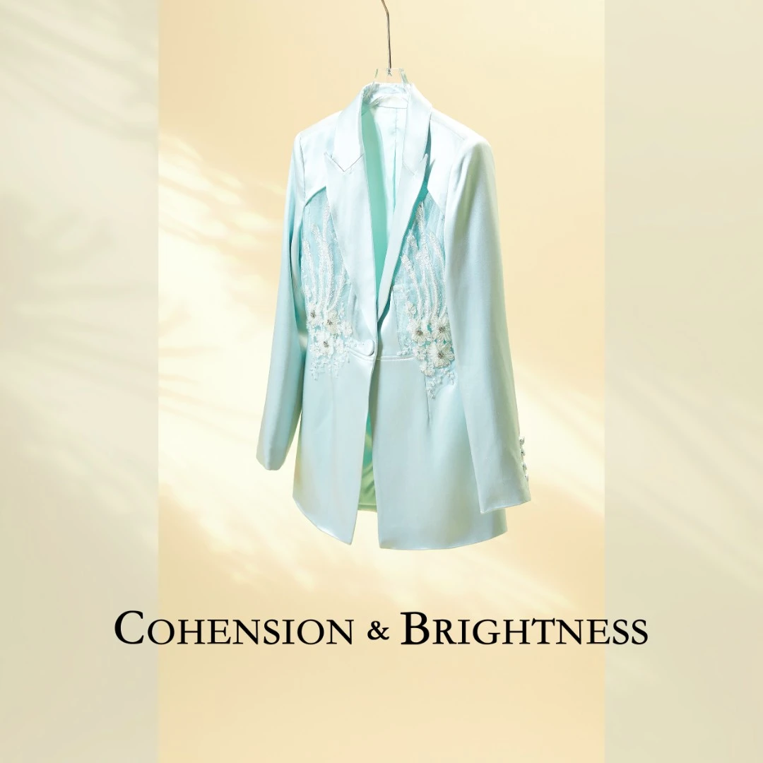 凝慧真的好 时尚重工蕾丝拼接一粒扣蓝色翻领醋酸西装外套YL30C