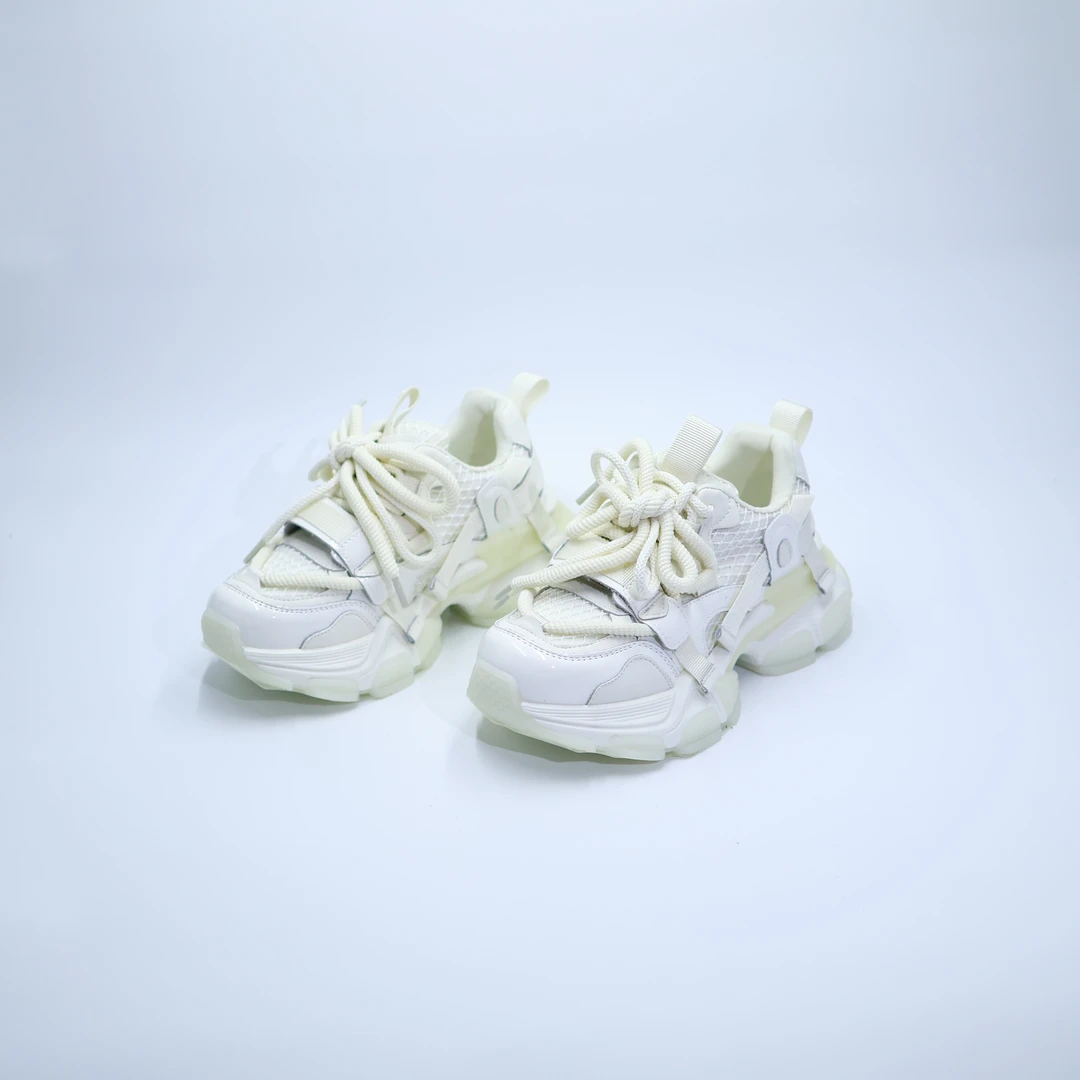 潮流时尚网面变大长腿新款厚底真皮透气白色休闲百搭女士老爹鞋