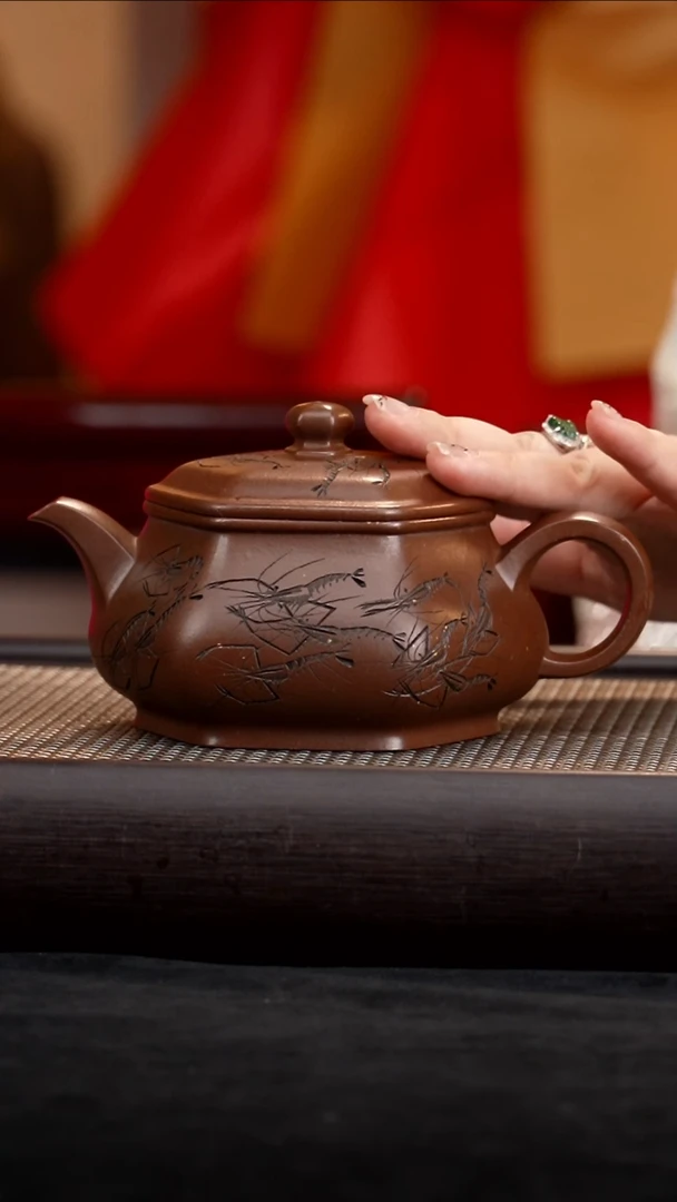 【闪购商品】紫砂茶壶QYJ六方明炉 紫玉金砂350cc