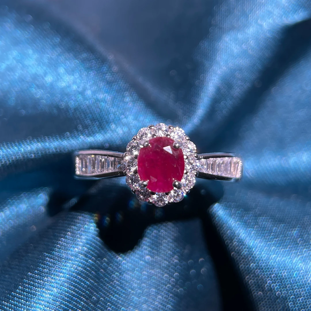 【唯宝珠宝】经典戴妃款鸽血红红宝石925银镶活口戒指