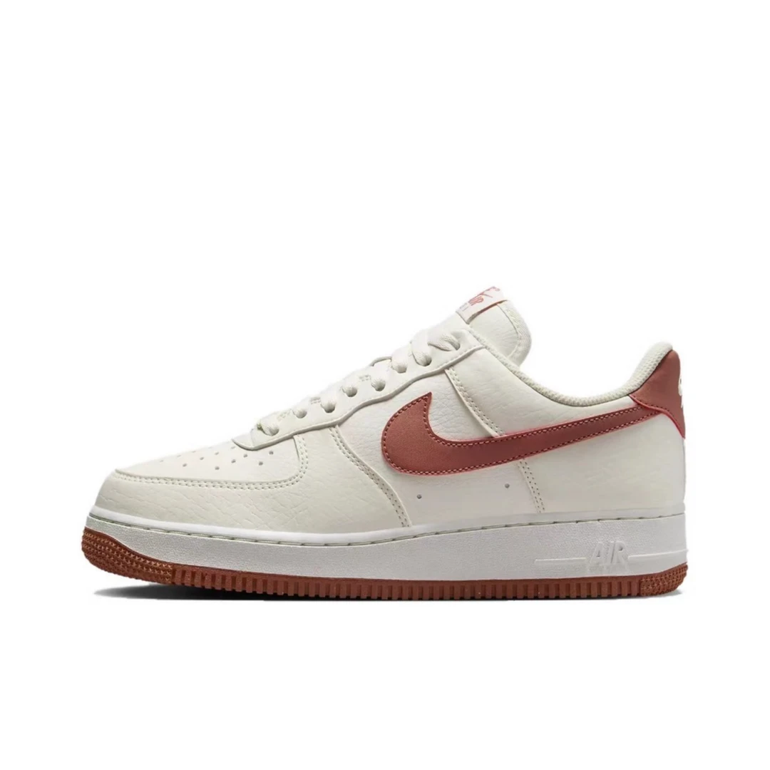 NIKEAIR FORCE 1 '07 NEXT NATURE防滑耐磨板鞋女款DC9486-105