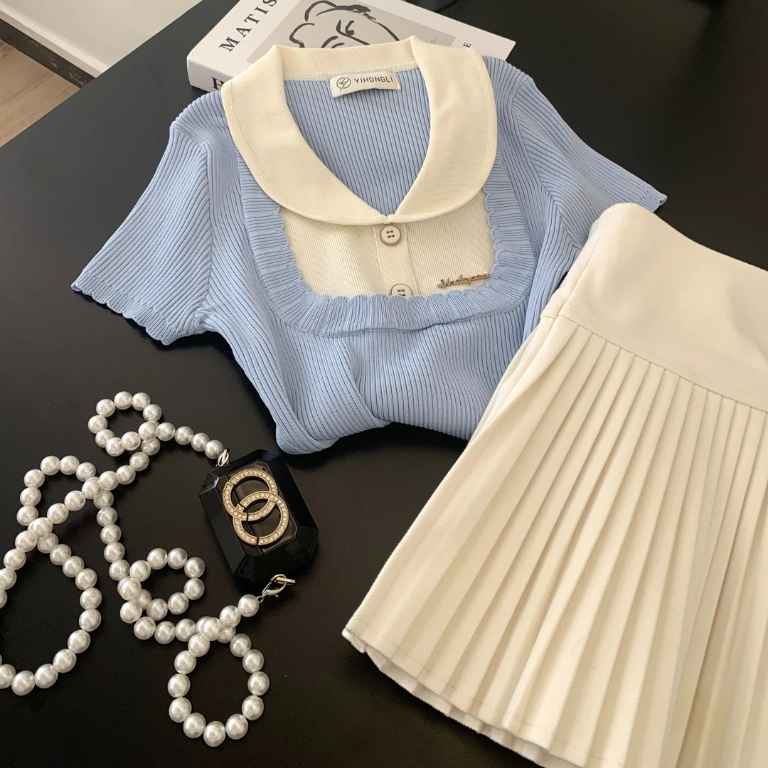 2024春季时尚法式娃娃半开领字母显瘦衫减龄洋气气质学院风小个子