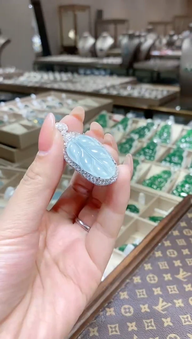 【闪购商品】翡翠颈饰未镶嵌叶子多样性发一件