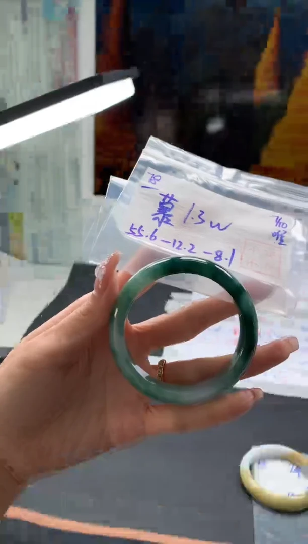 【闪购商品】翡翠手镯未镶嵌翡翠手镯 下单联系小耳机#78