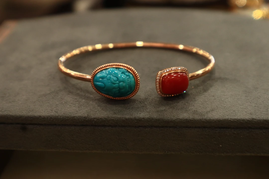 绿松石兽面手镯18K