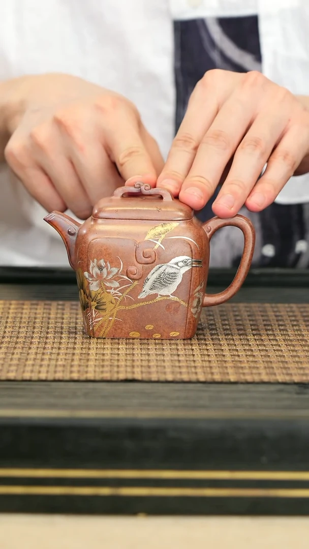【闪购商品】紫砂茶壶30四方如意 柴烧