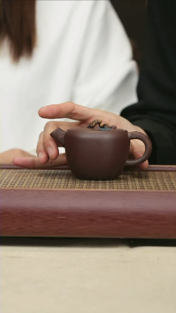【闪购商品】紫砂茶壶xs44紫泥树桩汉瓦 白米饭