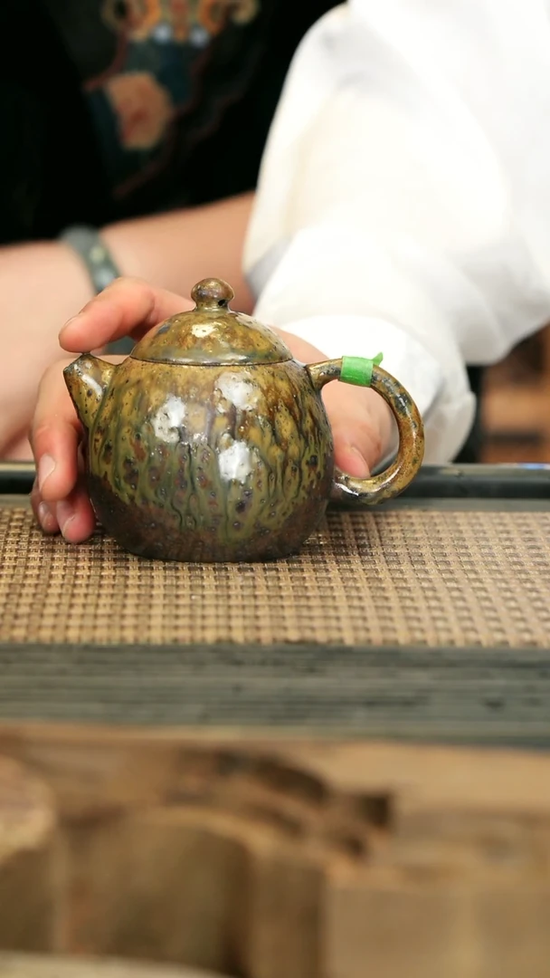 【闪购商品】紫砂茶壶GFY62金丝楠柴烧 龙蛋