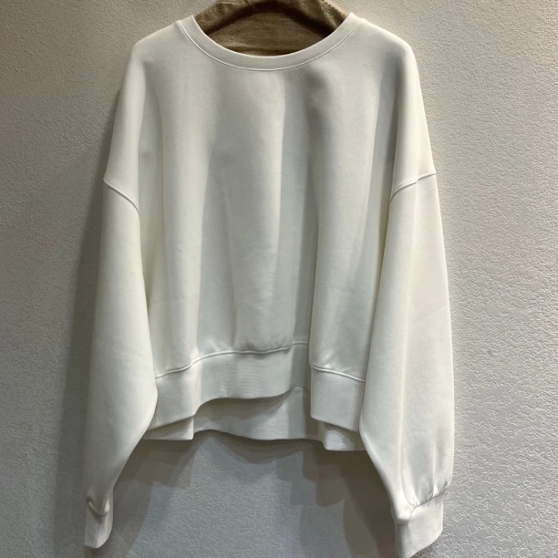 704231137竹林石屋圆领卫衣