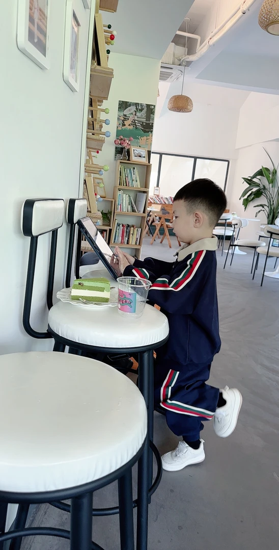 子航同款 秋季新款儿童韩版定制帅气套装两件套66533