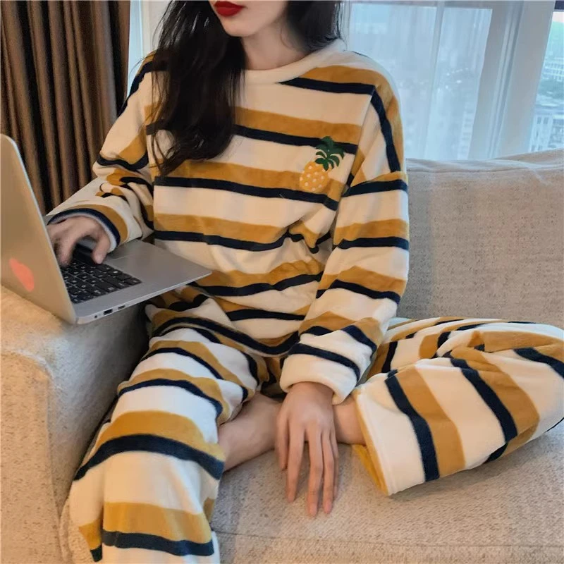 秋冬季珊瑚绒睡衣女可爱小熊加绒加厚保暖法兰绒可外穿家居服套装