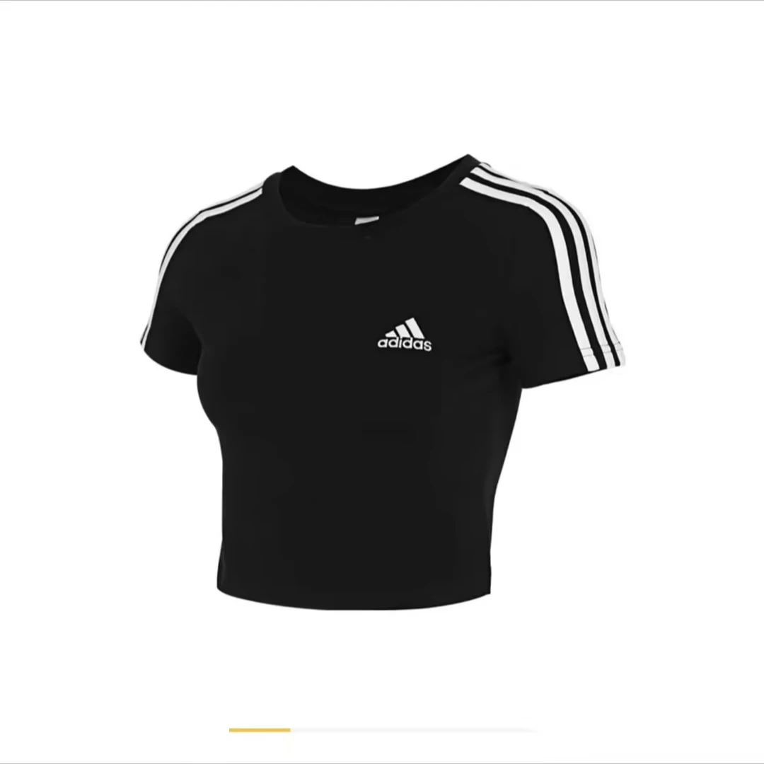 adidas/阿迪达斯女子运动时尚圆领百搭经典黑色短T恤  IR6111