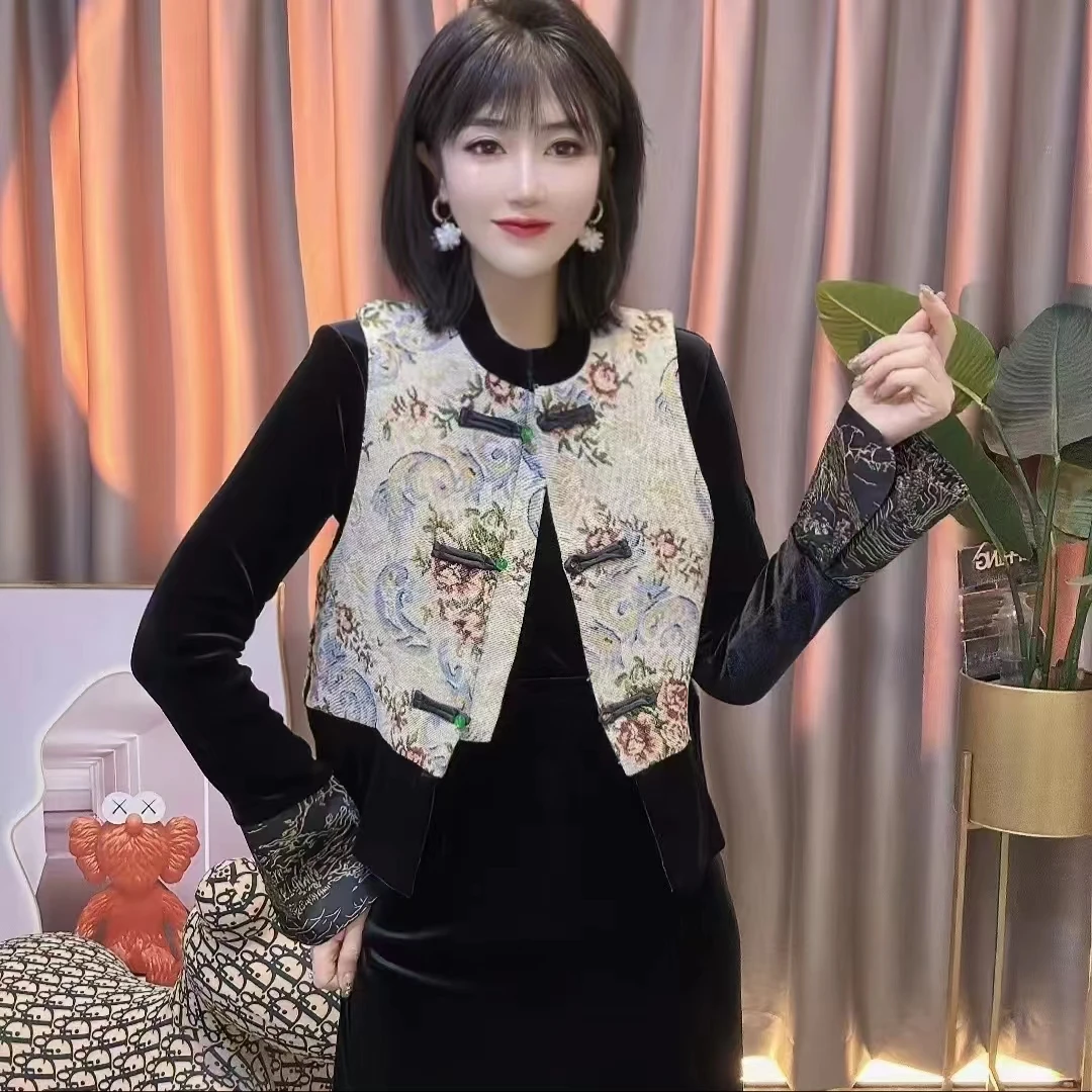 三件套国风秋冬2024女复古绣花棉马甲丝绒上衣连衣裙气质百搭时尚