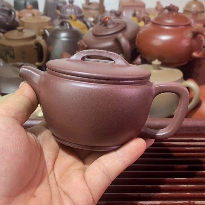 紫砂茶壶随*精工制作