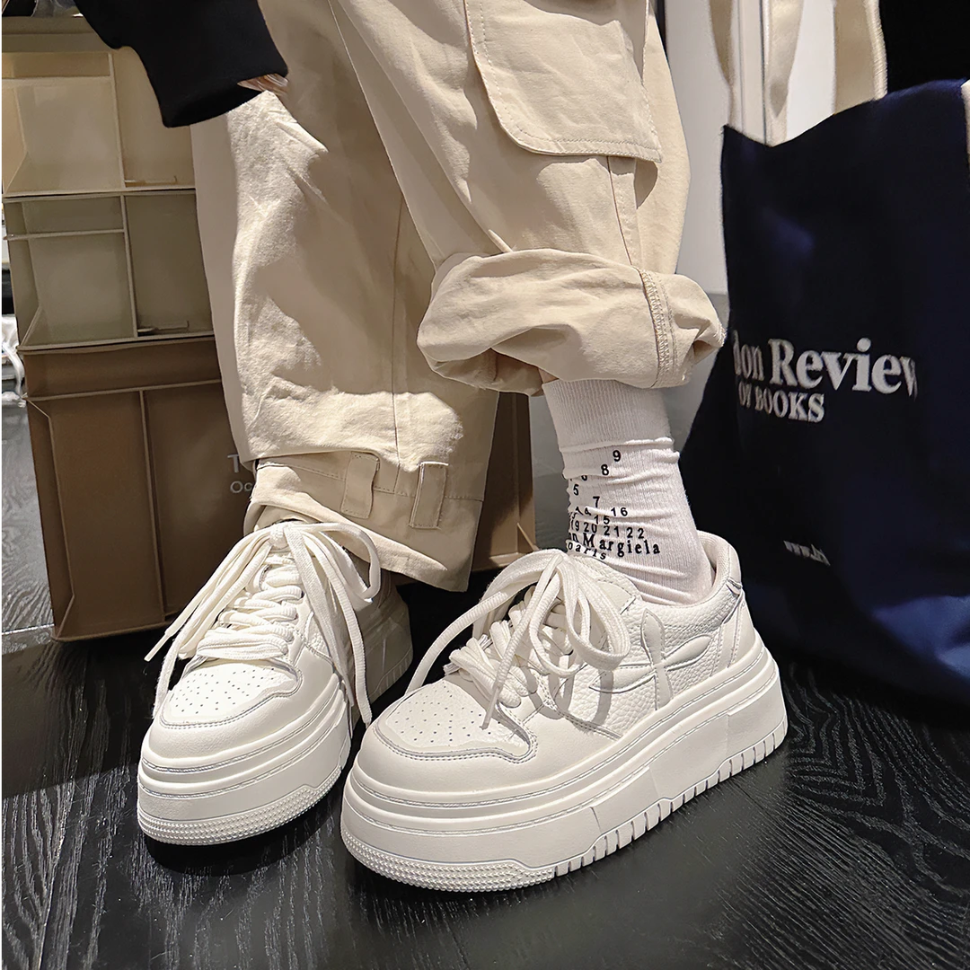 2025新款厚底增高小白鞋女小个子系带防滑休闲松糕加绒百搭板鞋子