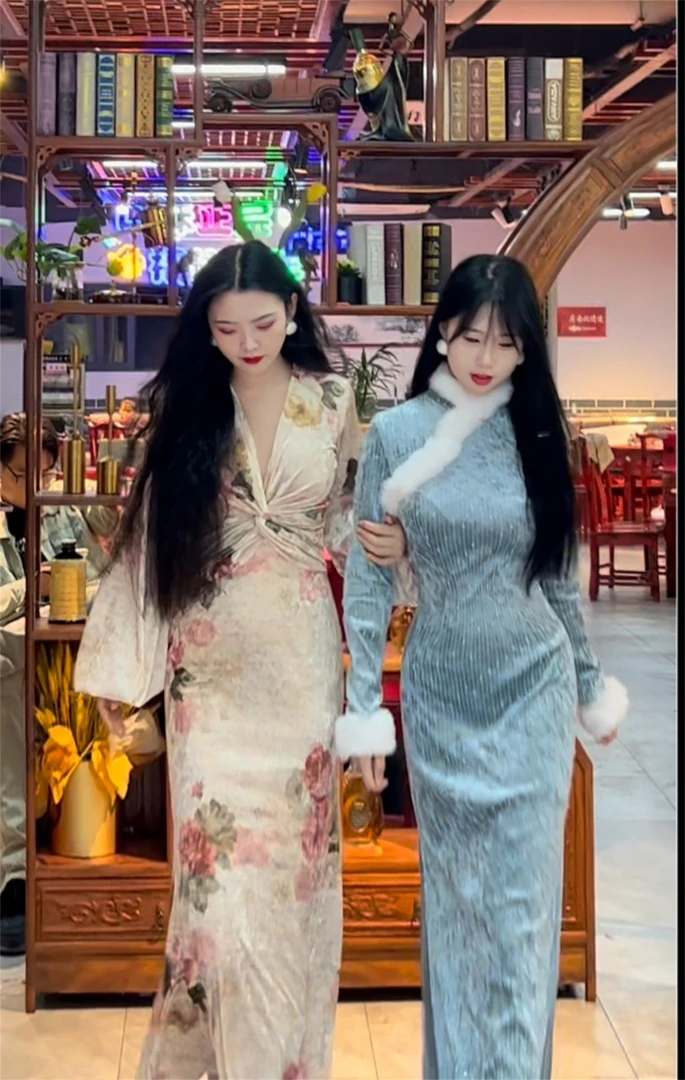 画报夫人原创自制亮片丝绒纯色旗袍毛毛名为蓝白玉