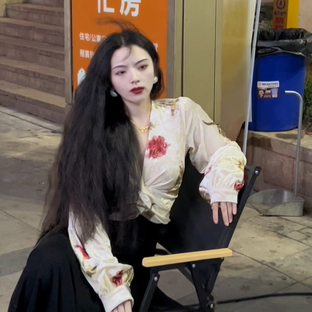 画报夫人原创自制秋冬纯欲国风大袖子丝绒玫瑰港风上衣 绝色