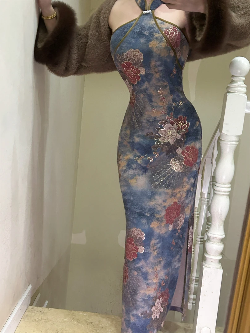 画报夫人原创自制秋冬厚款烫金国风旗袍连衣裙名名为闭月羞花