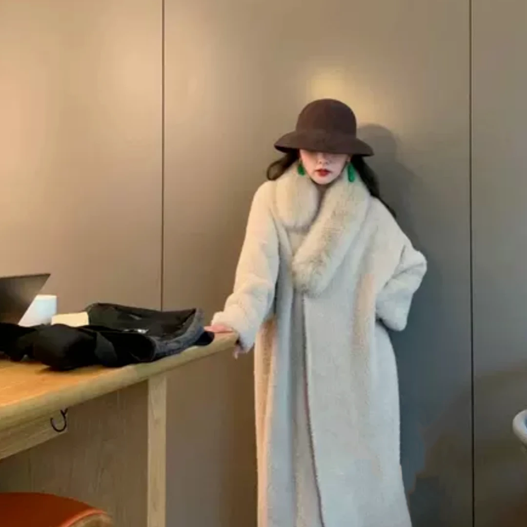 LHMknk1画报夫人原创自制灰白色贵妇毛毛外套新中式军阀《镜书》