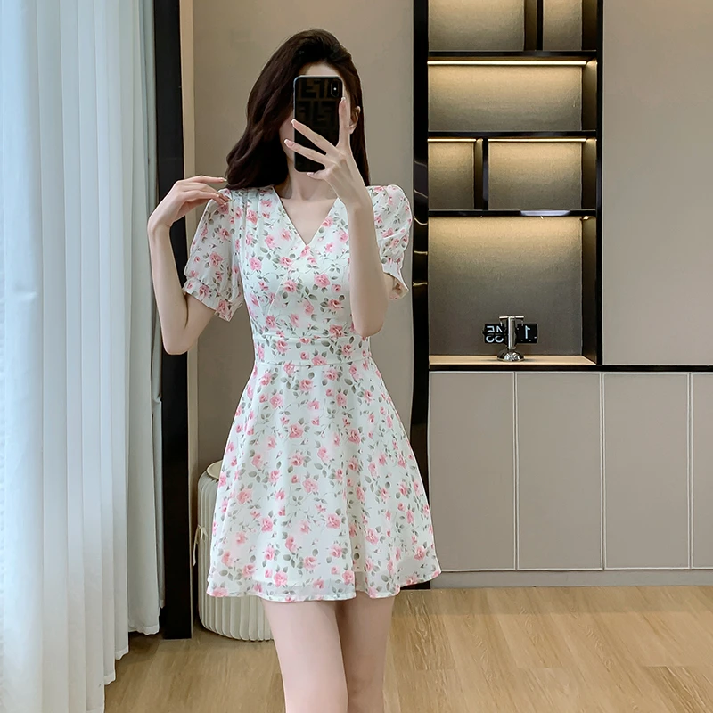 碎花雪纺小个子连衣裙2025新款夏装显高显瘦高级感气质时尚夏季