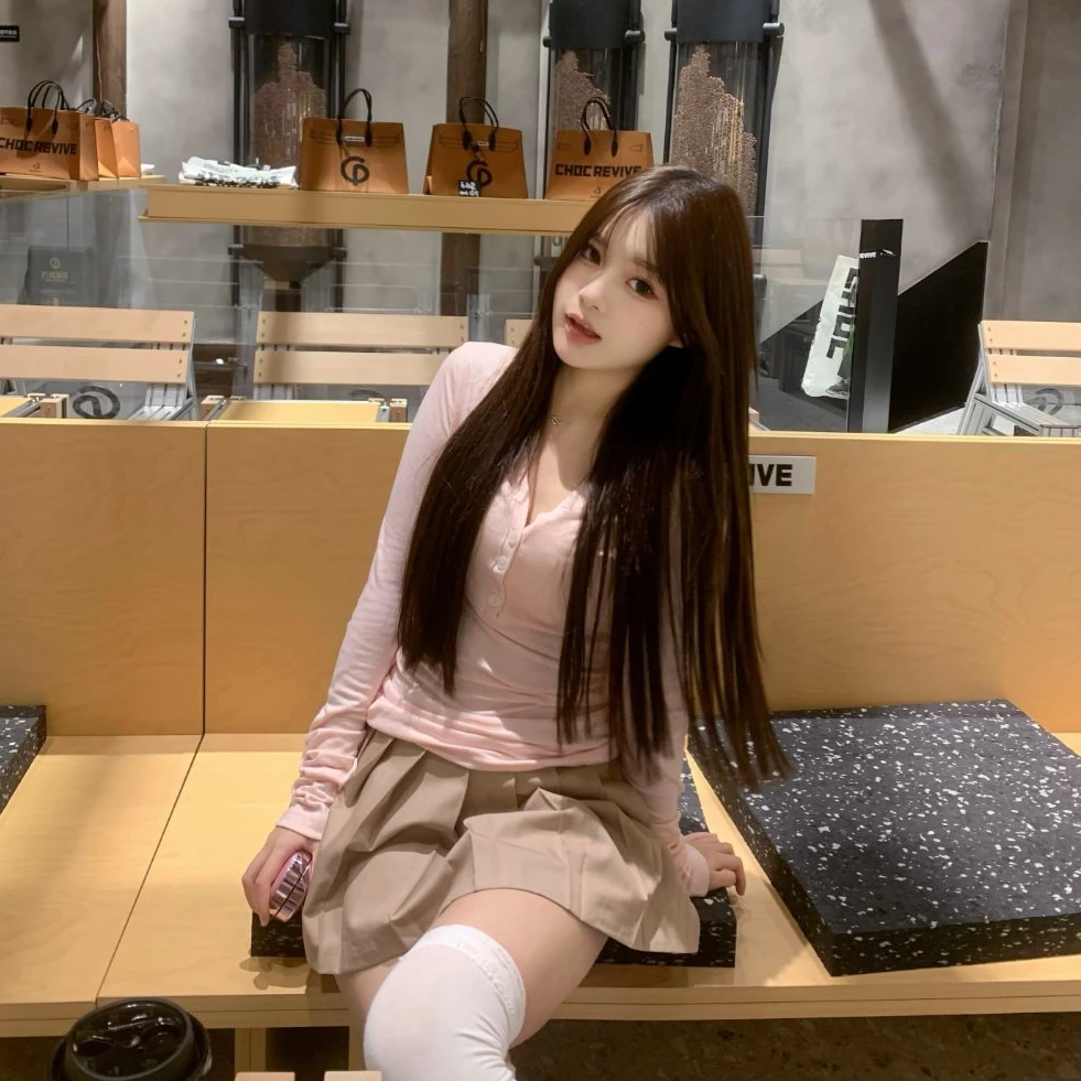 【袋袋熊UMI】甜美粉嫩 v领性感小衫薄款基础内搭单排扣紧身上衣女