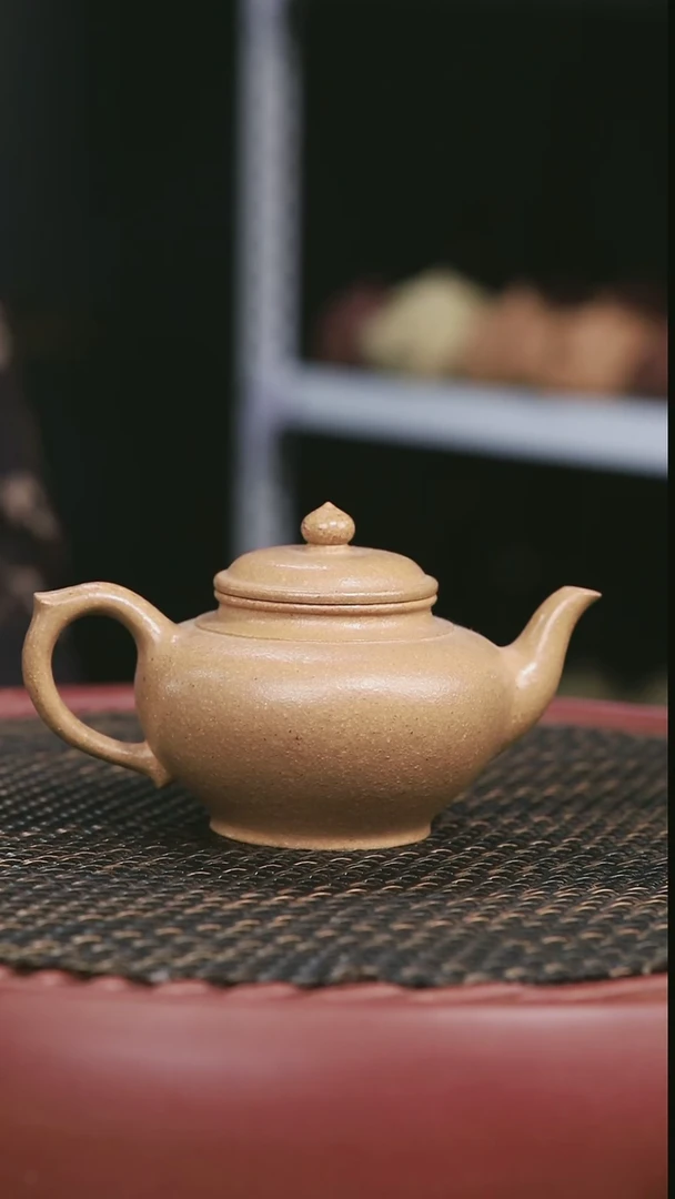 【闪购商品】紫砂黄金段笑樱180CC