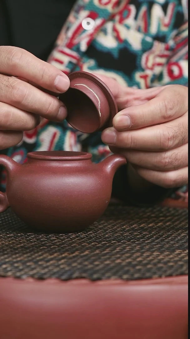 【闪购商品】紫砂台西底槽清大亨莲子18号220CC微微暇