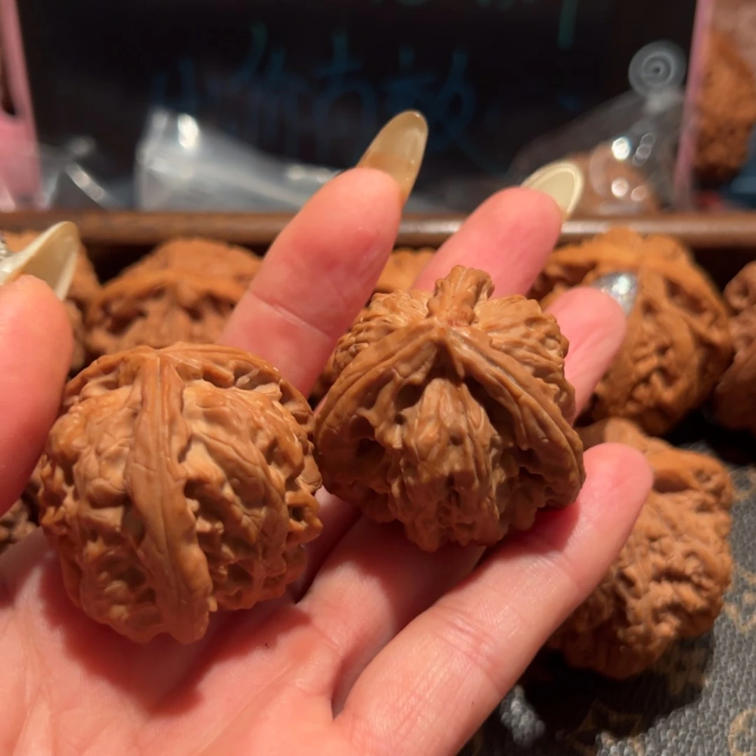 【闪购商品】桃核吊坠ㅤ*