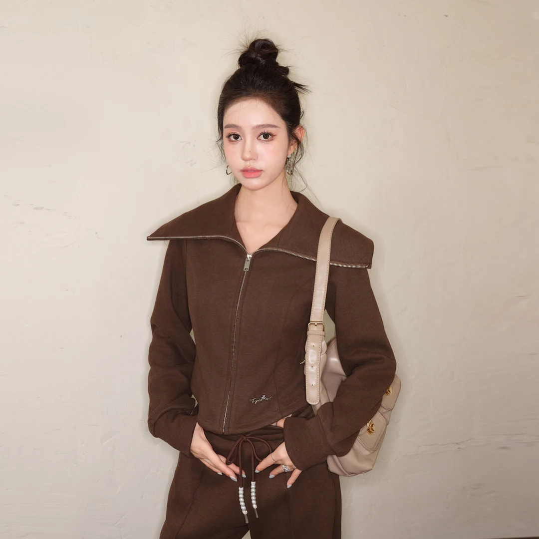 Three Quarters 醋酸羊毛混纺大翻领卫衣时尚收腰显瘦