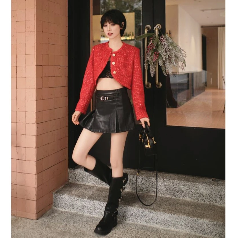 Three Quarters 红色珠片短款小香风外套秋季女外套