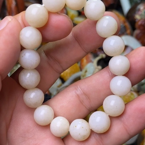 和田玉颈饰未镶嵌