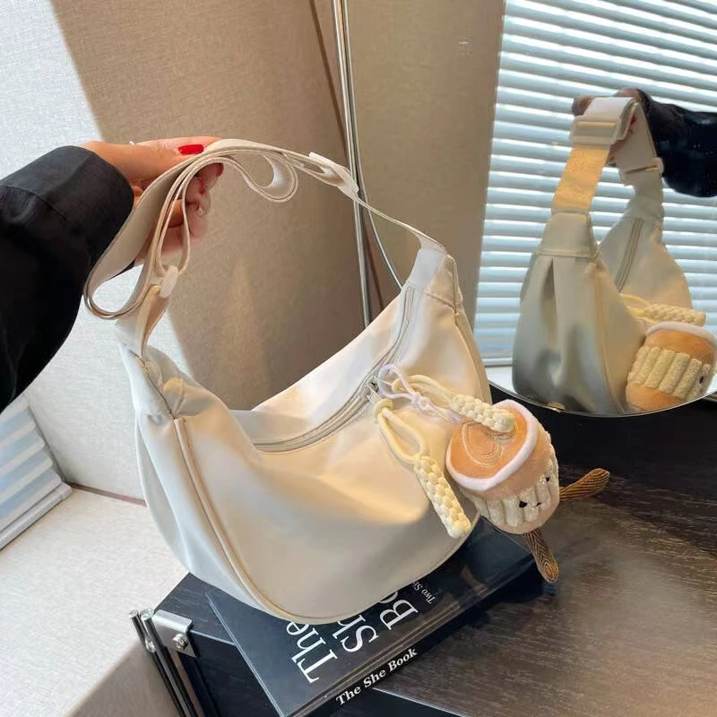 【贵妃】T2047 2025蛇年秋冬新款轻奢百搭女士复古通勤斜挎包