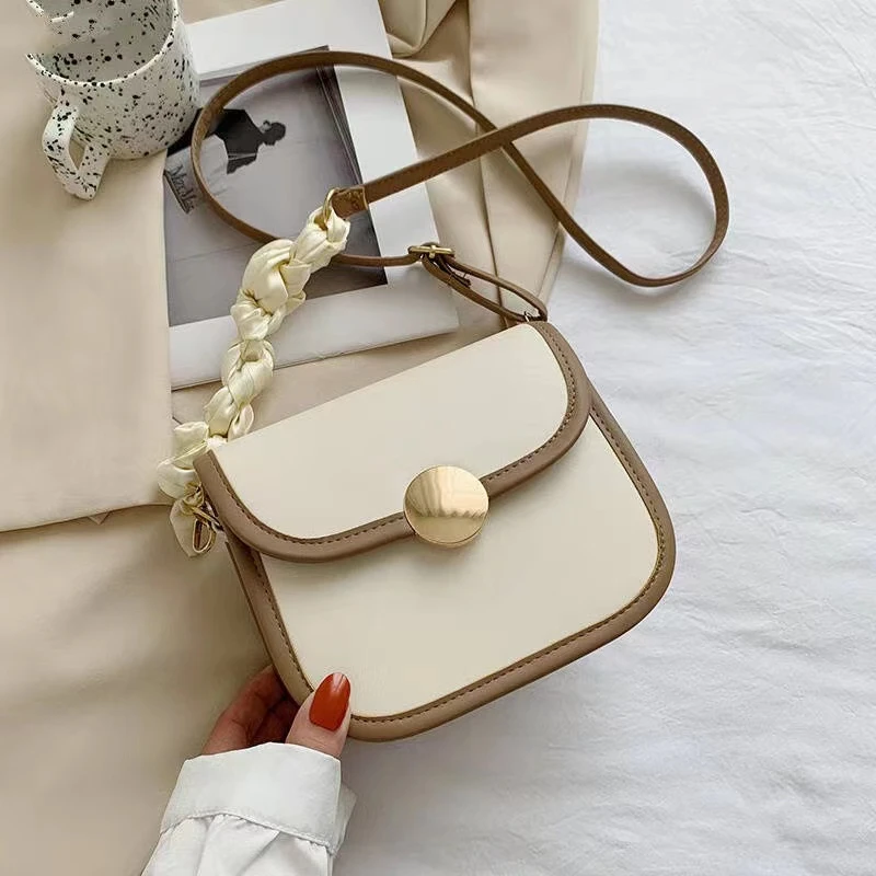 【贵妃】K150 2025蛇年秋冬新款女士百搭休闲轻奢斜挎大容量包