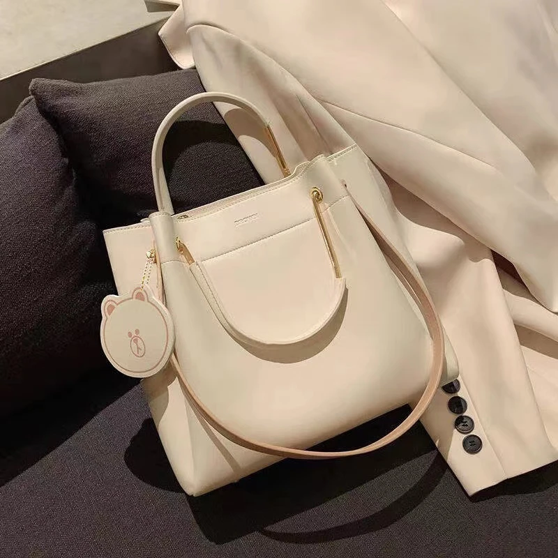 【贵妃】T2751 2025蛇年秋冬新款时尚女士百搭轻奢斜挎大容量包