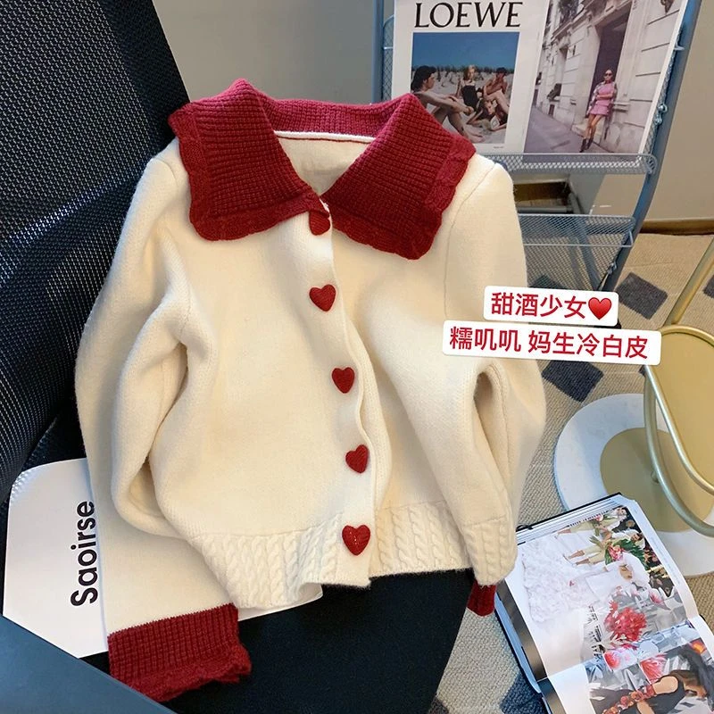 红白撞色娃娃领针织衫女春秋冬2023新款甜美减龄加厚爱心扣子毛衣