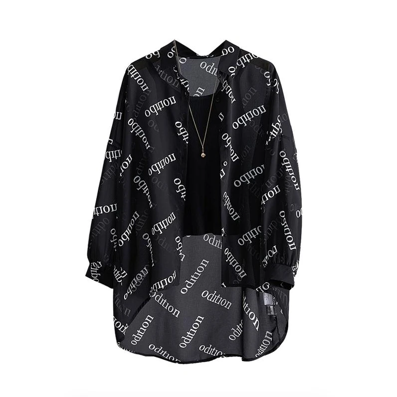 她池2024夏新款女时尚宽松休闲字母印花衬衫T32F0003C