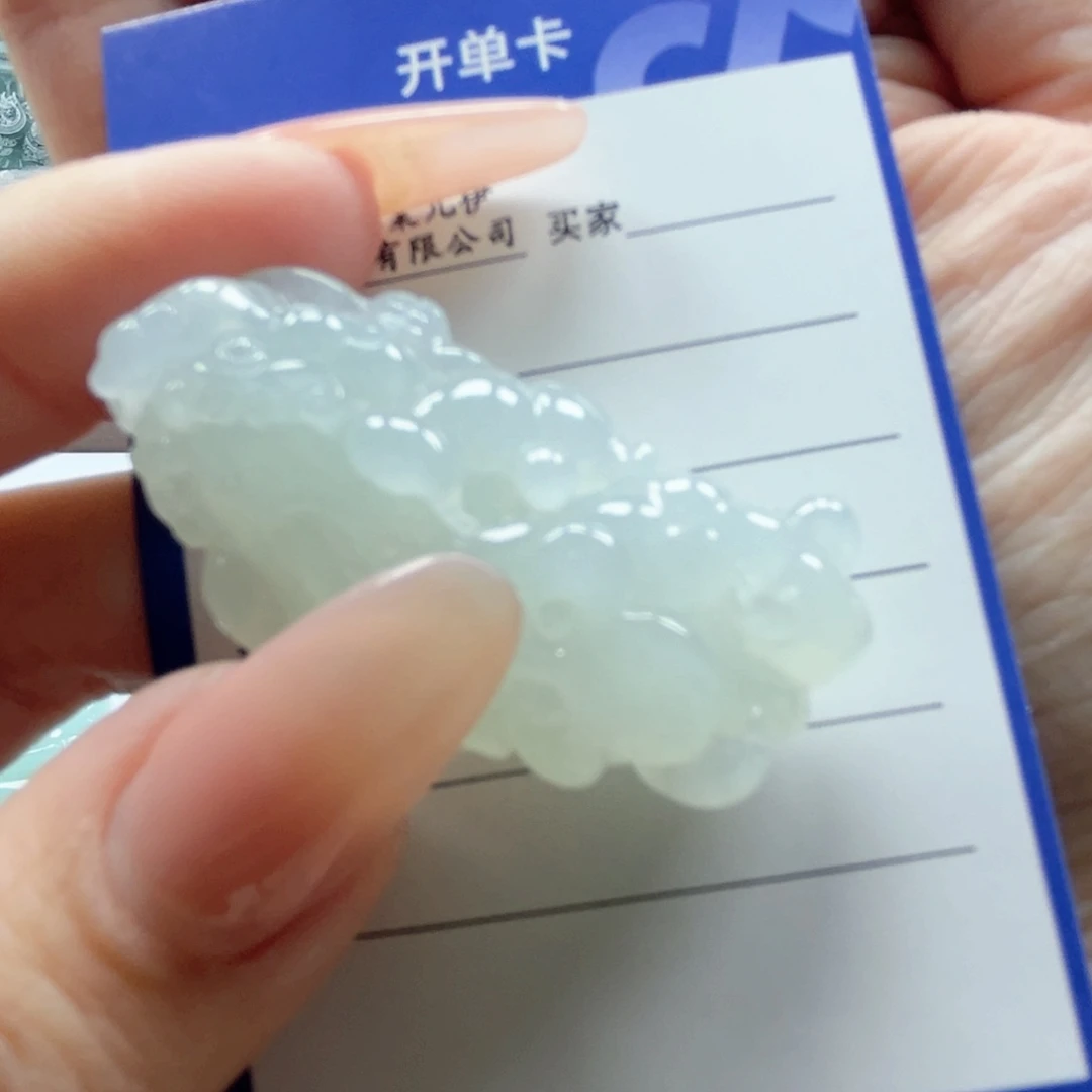 翡翠颈饰未镶嵌貔貅