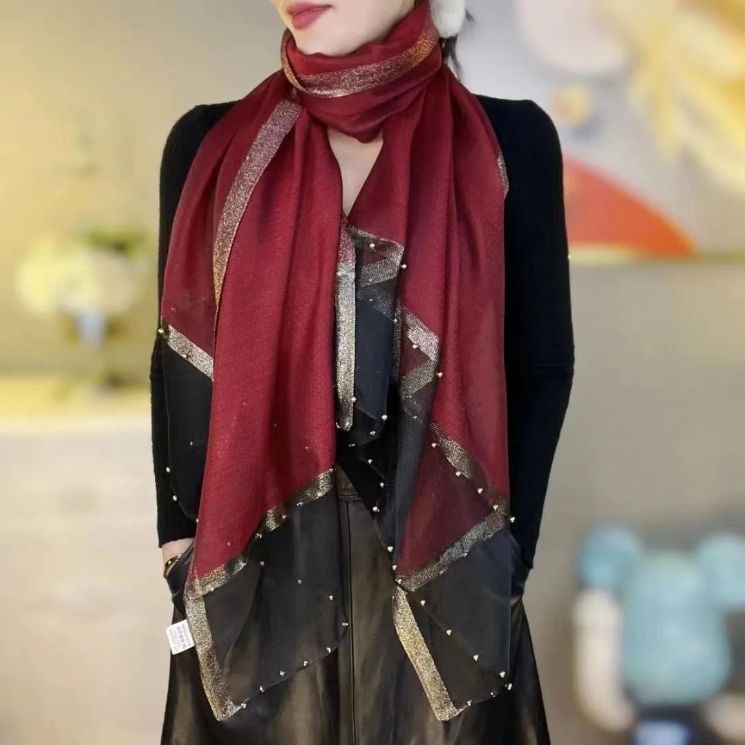 枣红色钉珠羊毛桑蚕色围巾175*75气质时尚百搭女士长款经典金丝