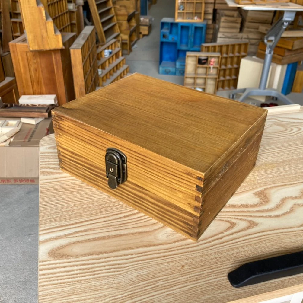 中号带锁松木收纳盒实木盒实木锁盒中号25cm