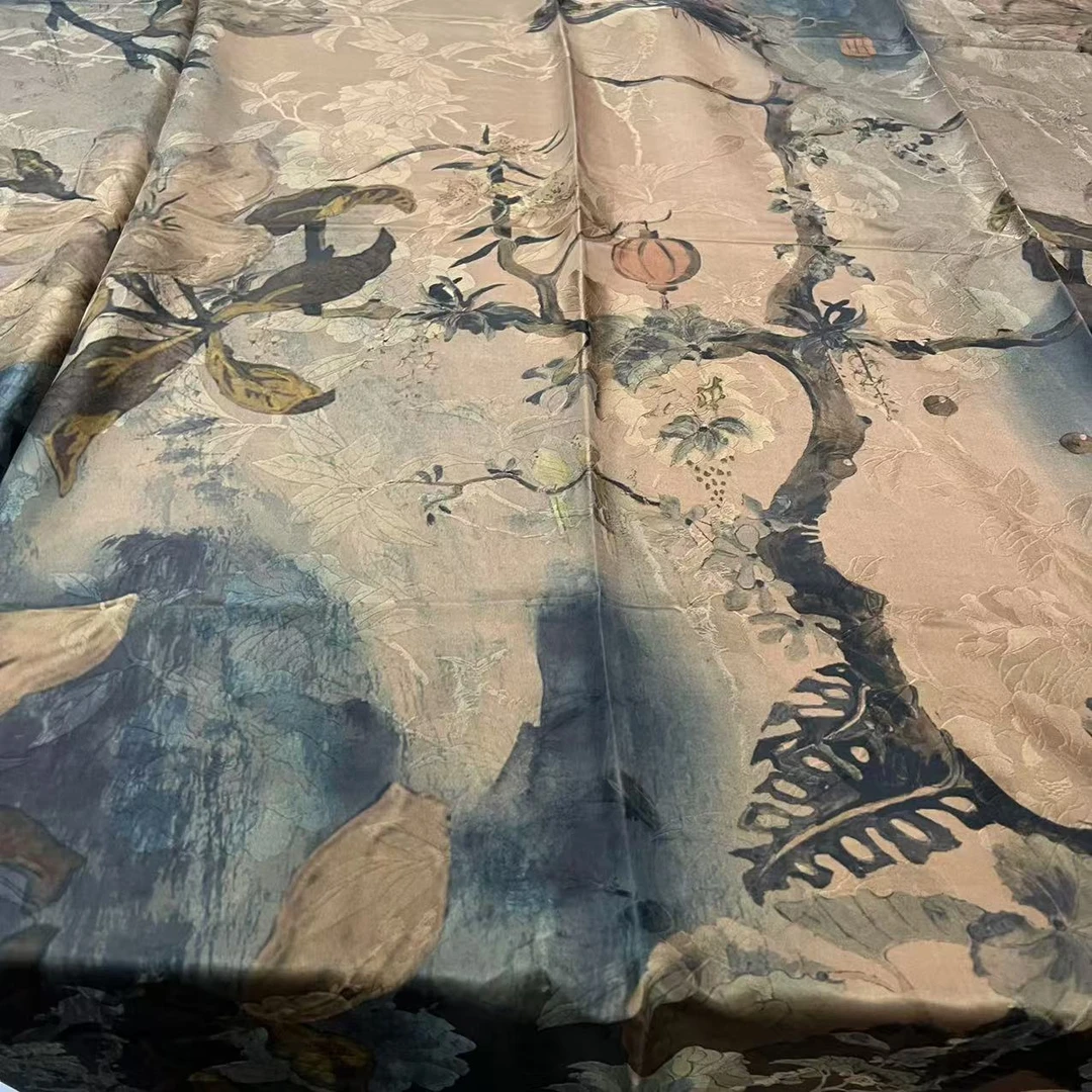 140香云纱方巾-灯笼高挂 135cm香云纱丝巾