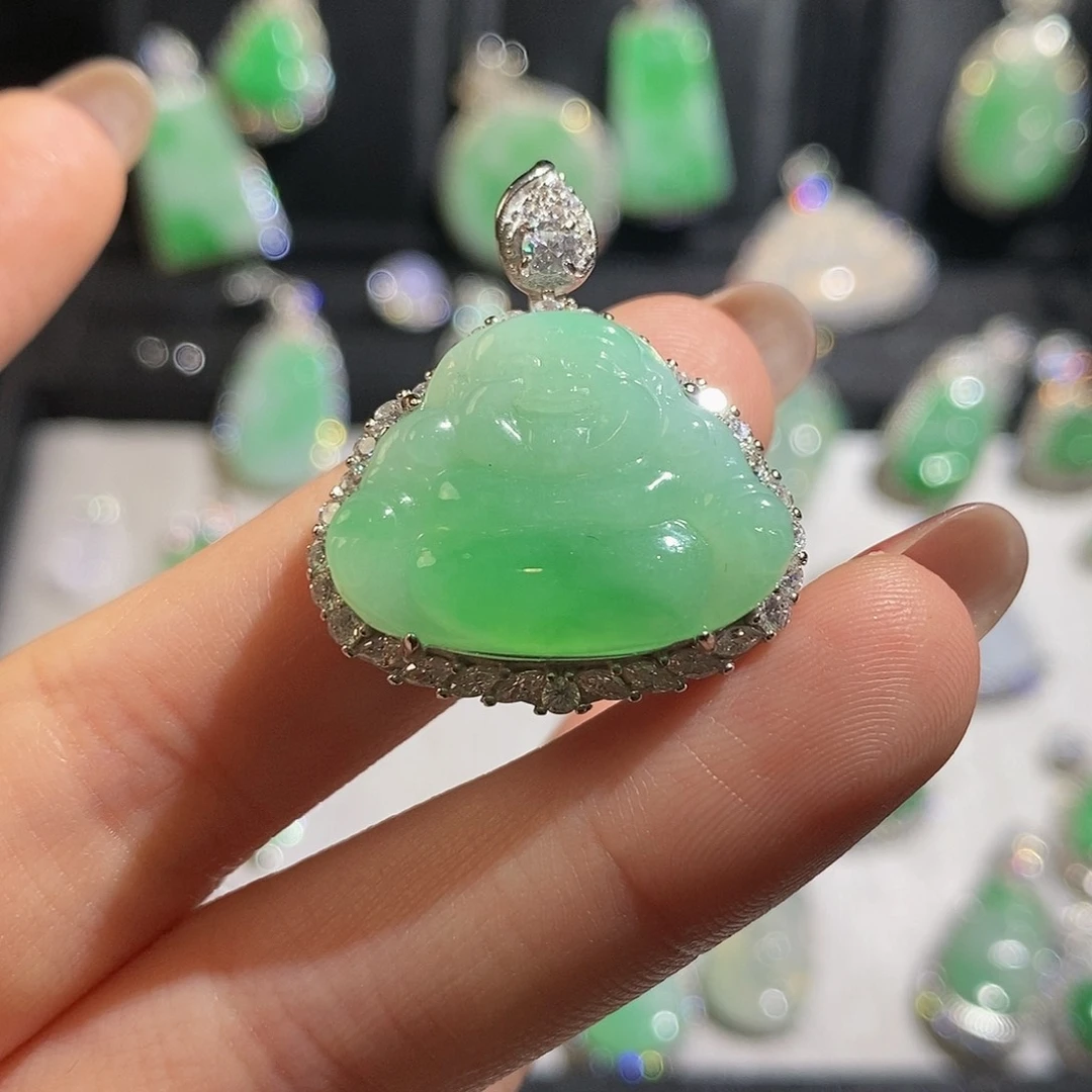 翡翠颈饰银S925镶嵌天然翡翠