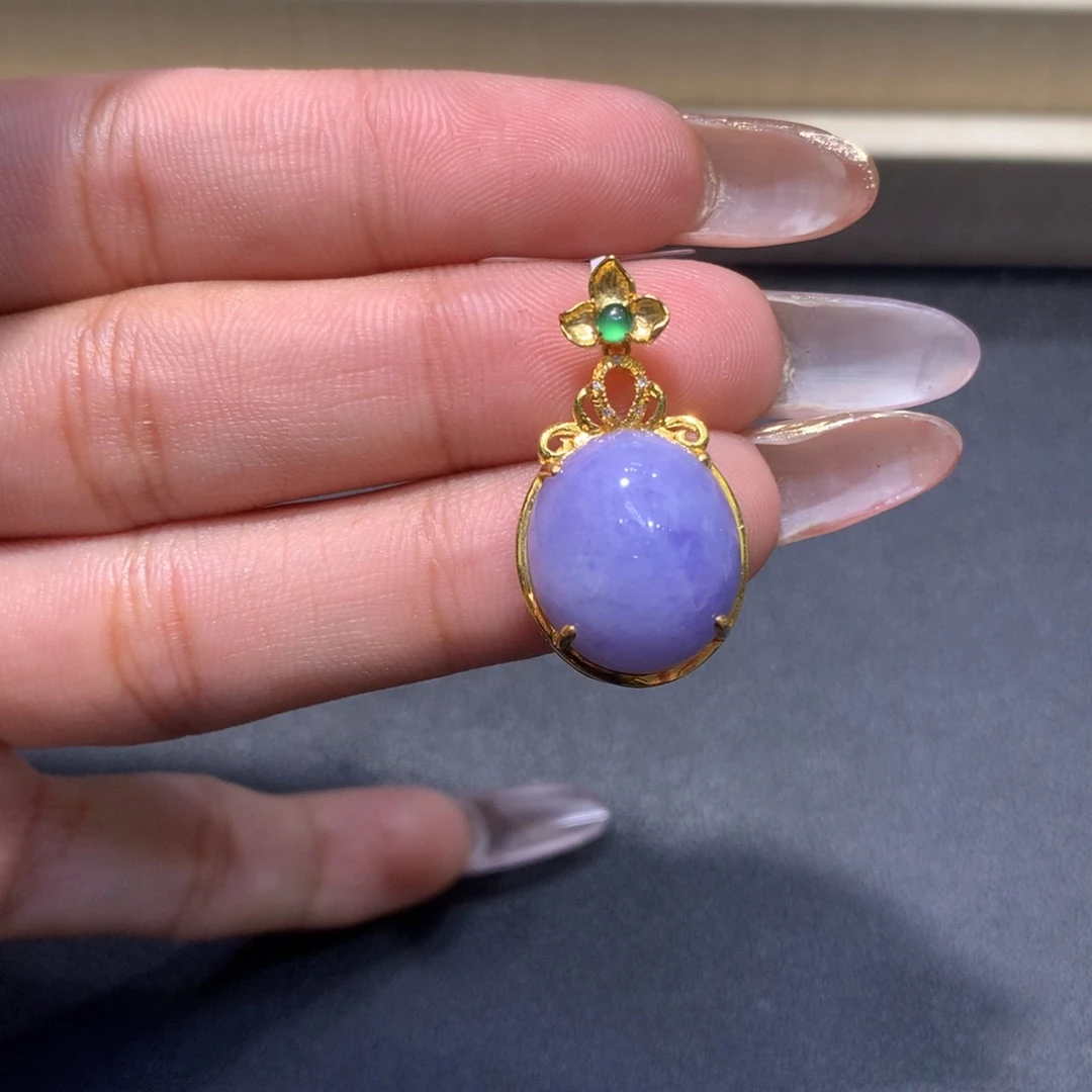 翡翠颈饰18K金镶嵌翡翠