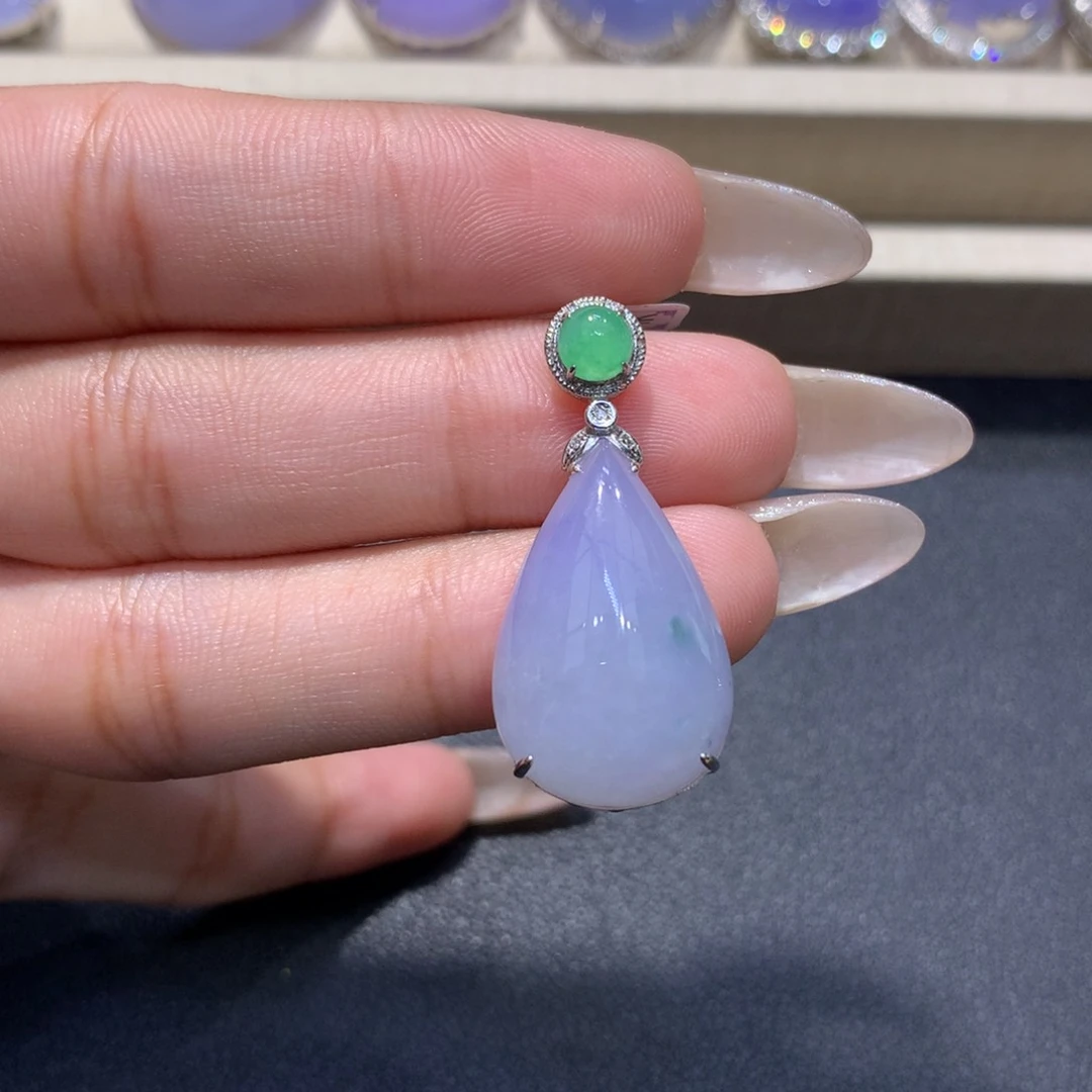 翡翠颈饰18K金镶嵌翡翠