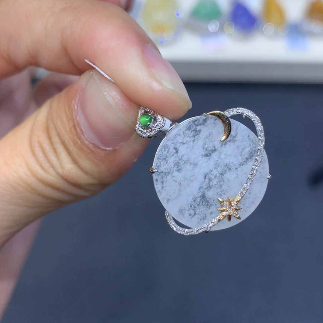 【闪购商品】翡翠颈饰18K金镶嵌