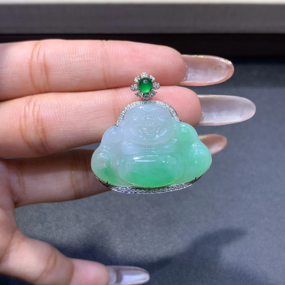 翡翠颈饰18K金镶嵌翡翠